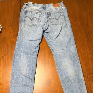 Levi's women’s Light Blue Straight Jeans sz28